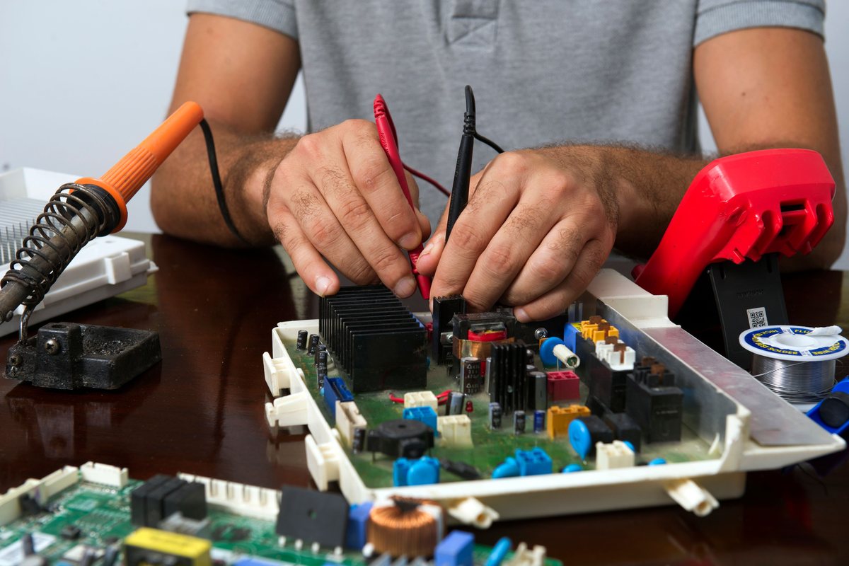 Elektronikai hibamérés műszerrel